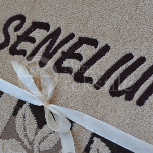 Embroidered occasional towel with leaves "Seneliui"